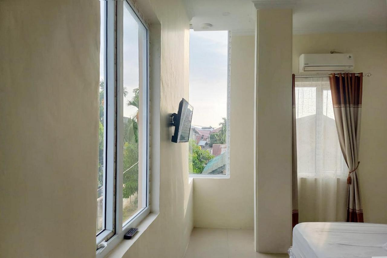 Urbanview Mulia Hotel 3*